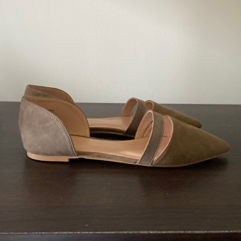 Ladies flats